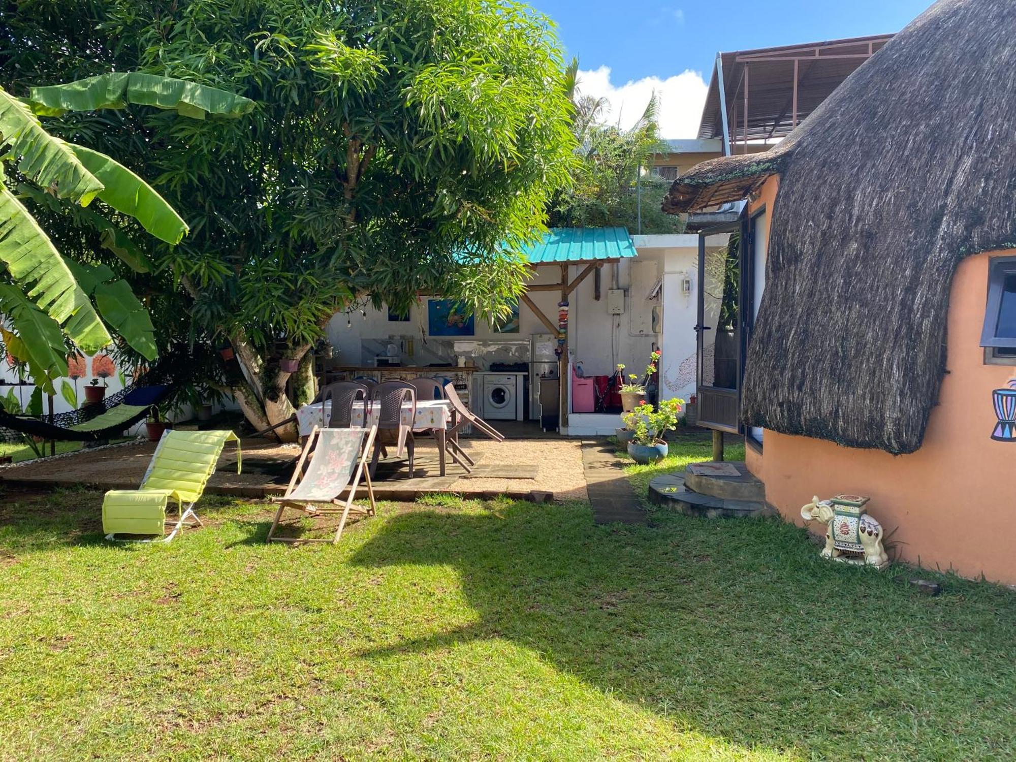 Cazhibiscus Acomodação com café da manhã Trou aux Biches Exterior foto